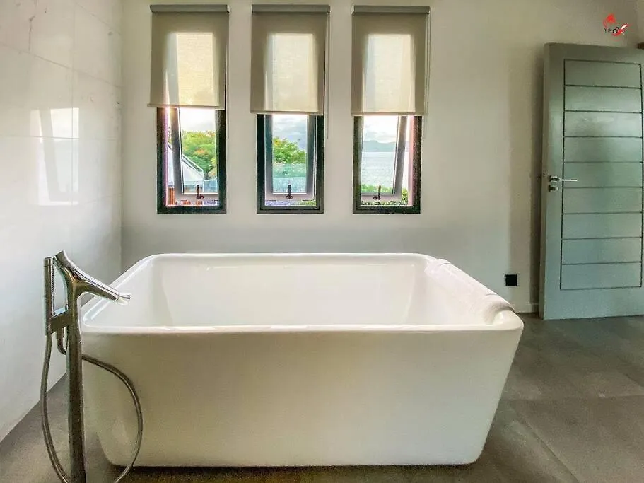 Oro Bianco Luxury Villa Le Robert