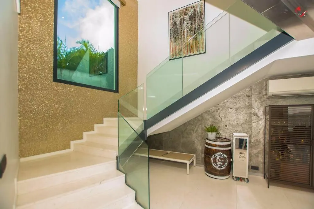 Oro Bianco Luxury Villa Le Robert 0*,